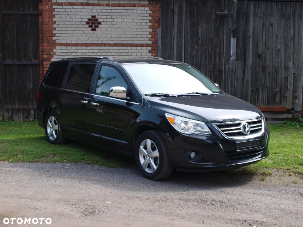Volkswagen Routan - 10