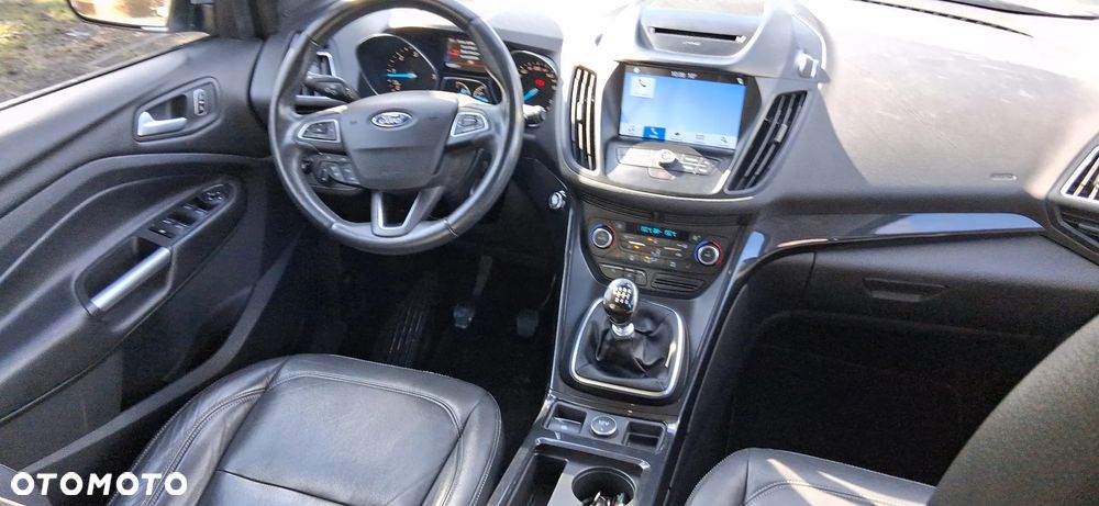 Ford Kuga 2.0 TDCi 4x4 Titanium - 16