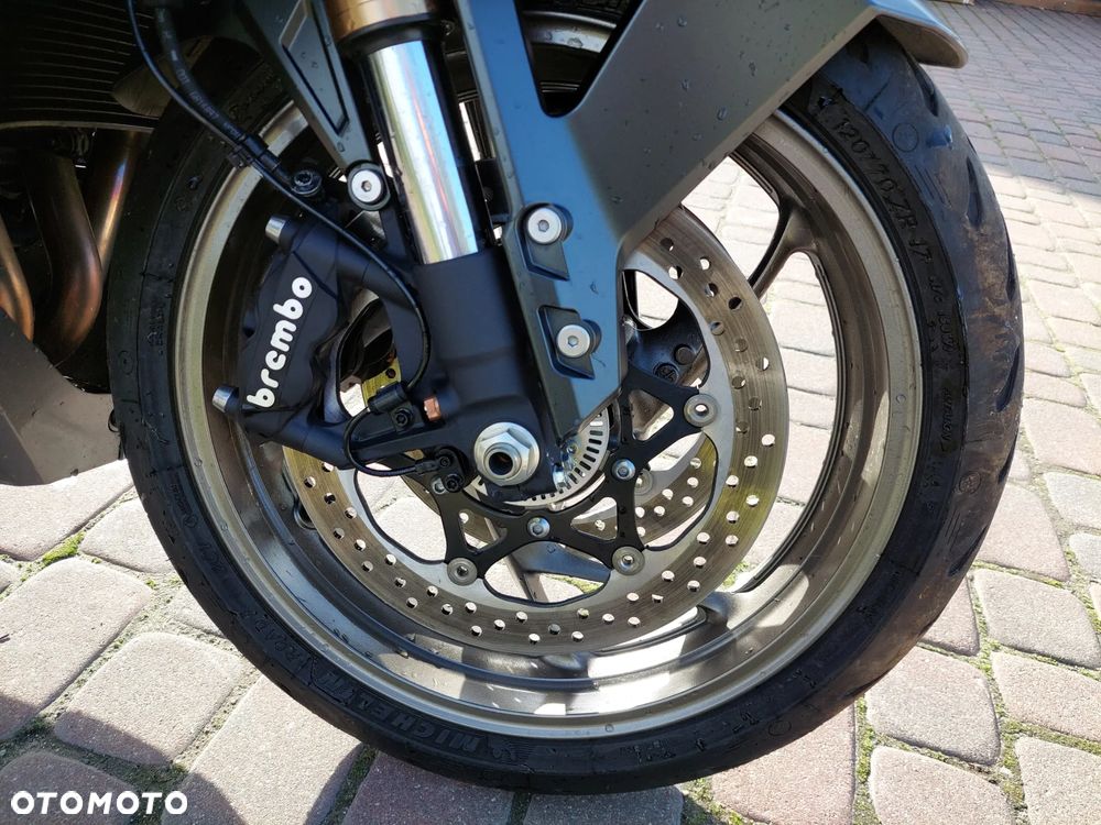 Suzuki GSX 1000 - 13