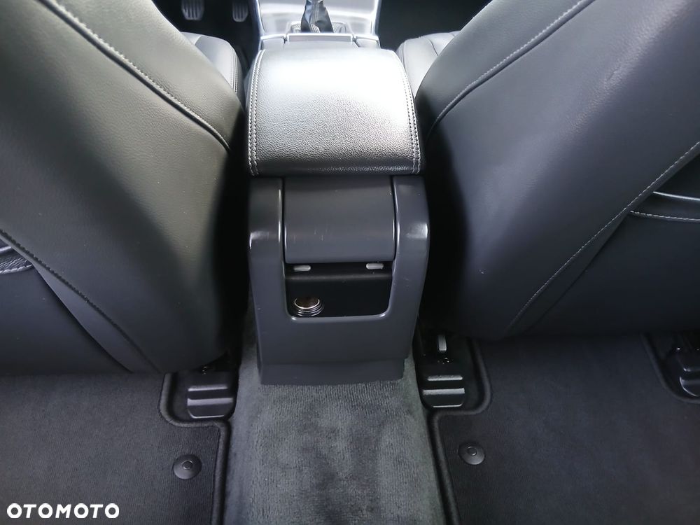 Volvo V60 D3 Summum - 32