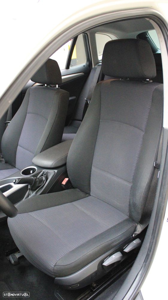 BMW X1 sDrive18d Sport Line - 11