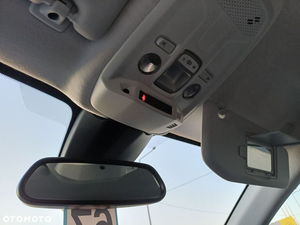 Peugeot 208 1.2 PureTech Allure Pack S&S - 24