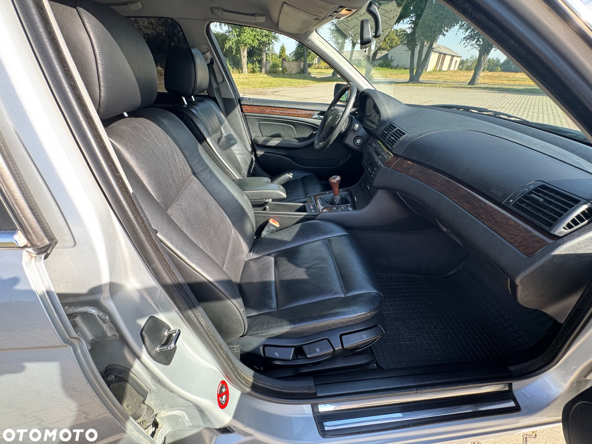 BMW Seria 3 323i - 34