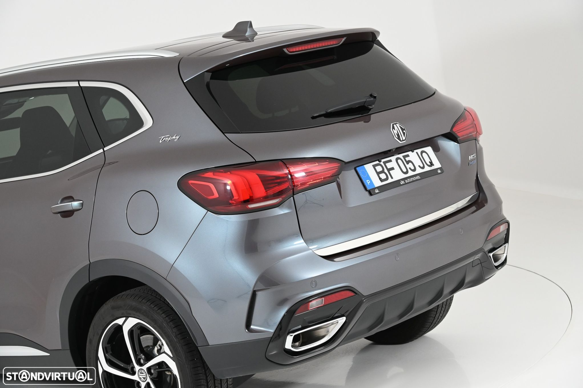 MG EHS 1.5 T-GDI Plug-in Hybrid Luxury - 14