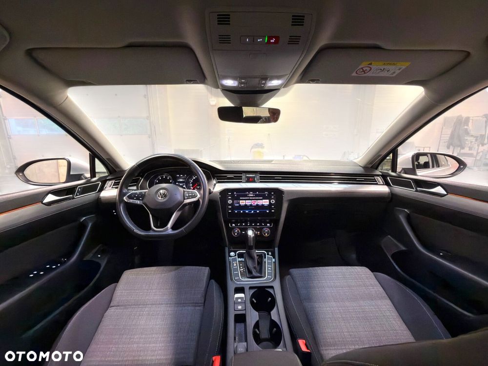 Volkswagen Passat - 29