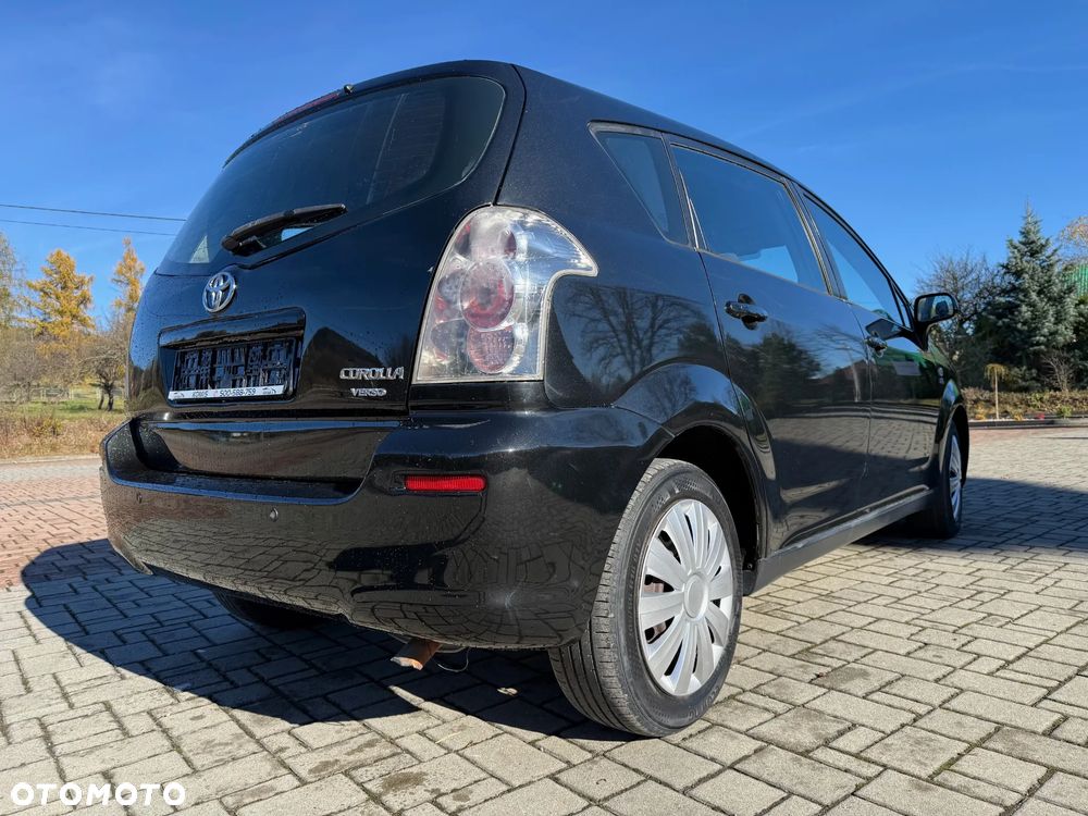 Toyota Corolla Verso 2.0 D-4D - 5