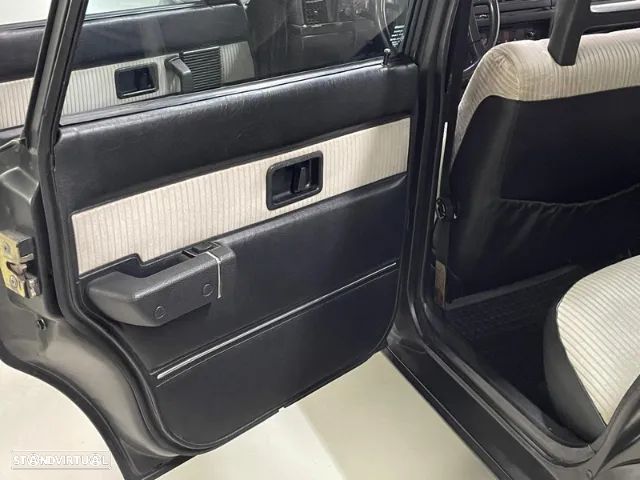 Volvo 244 - 17