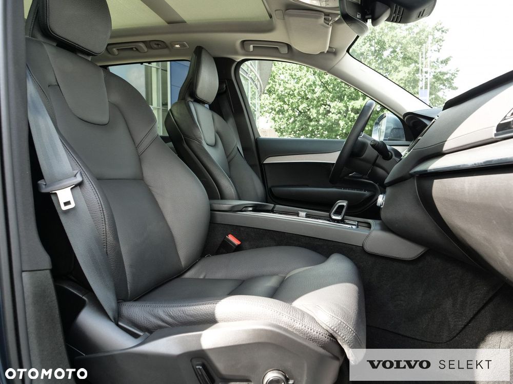 Volvo XC 90 - 30