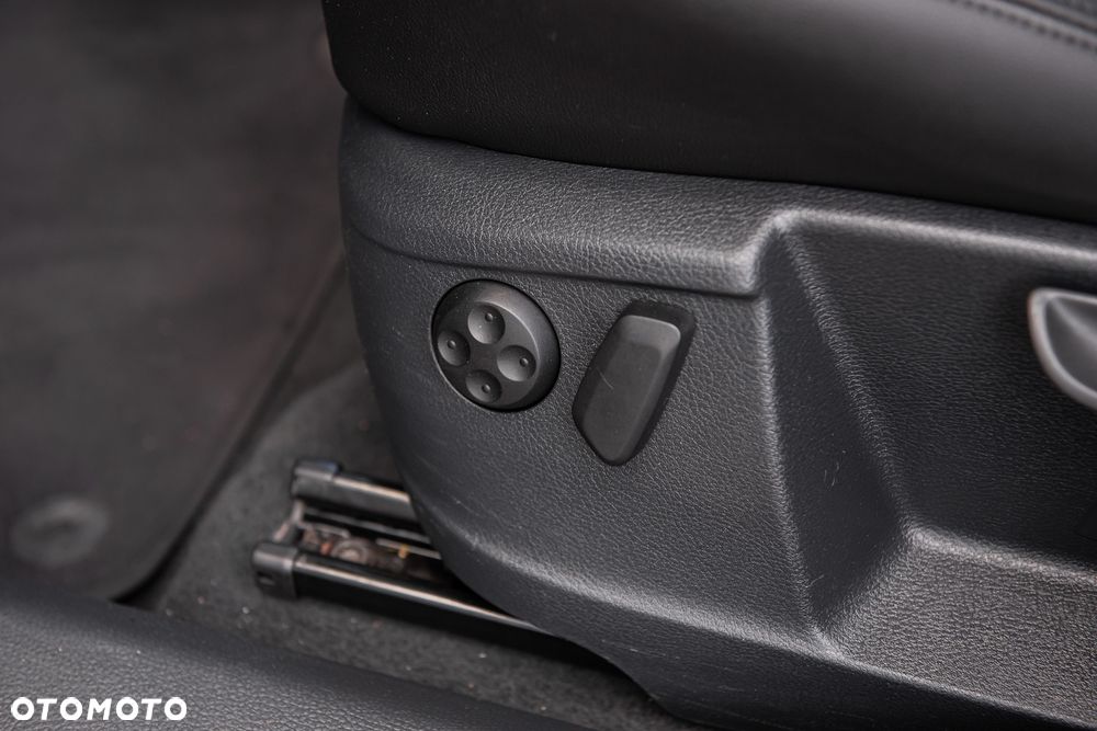 Volkswagen Sharan - 17