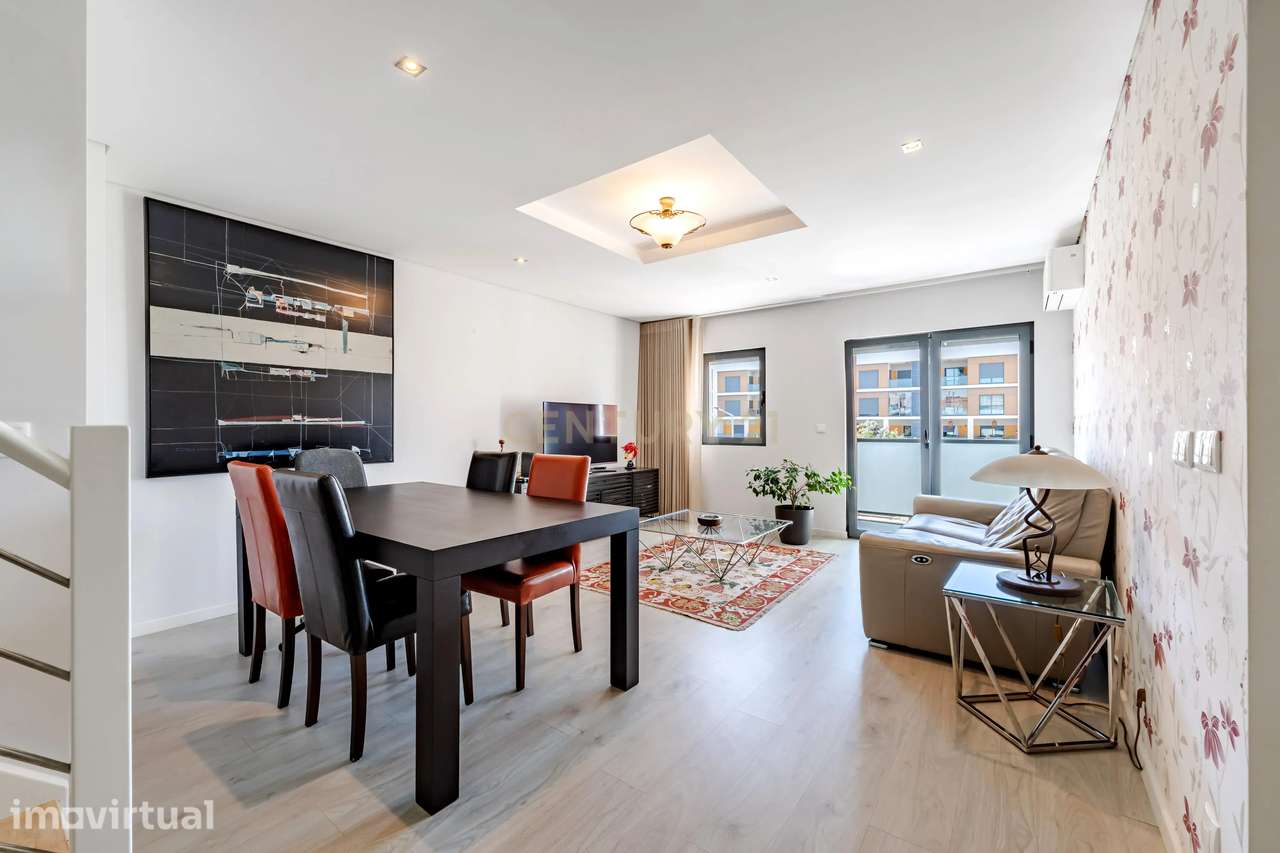 Excelente Apartamento T3+1 Duplex na Quinta da Fábrica, Vale de Milhaç - Grande imagem: 2/42