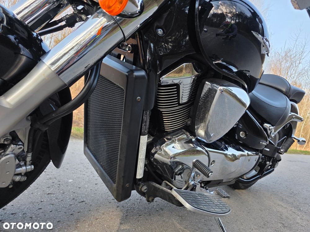 Suzuki Intruder - 7