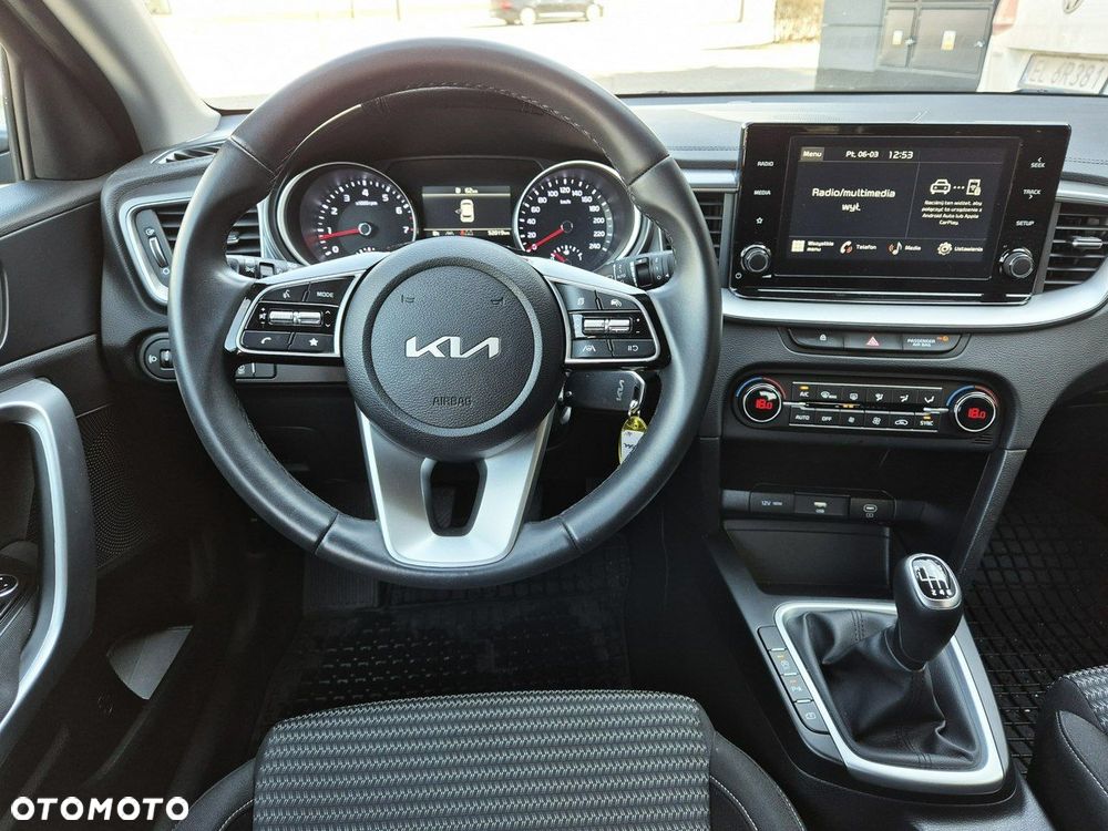 Kia Ceed 1.5 T-GDI M - 27