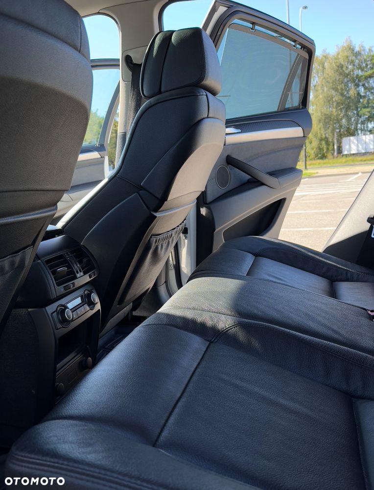BMW X6 35i xDrive - 24