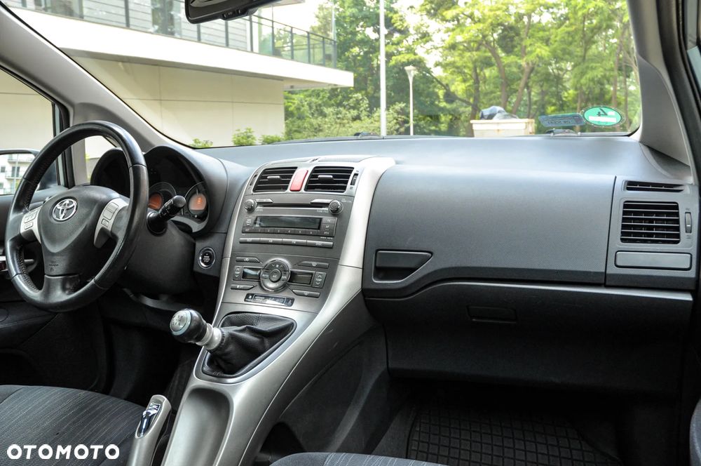 Toyota Auris - 10