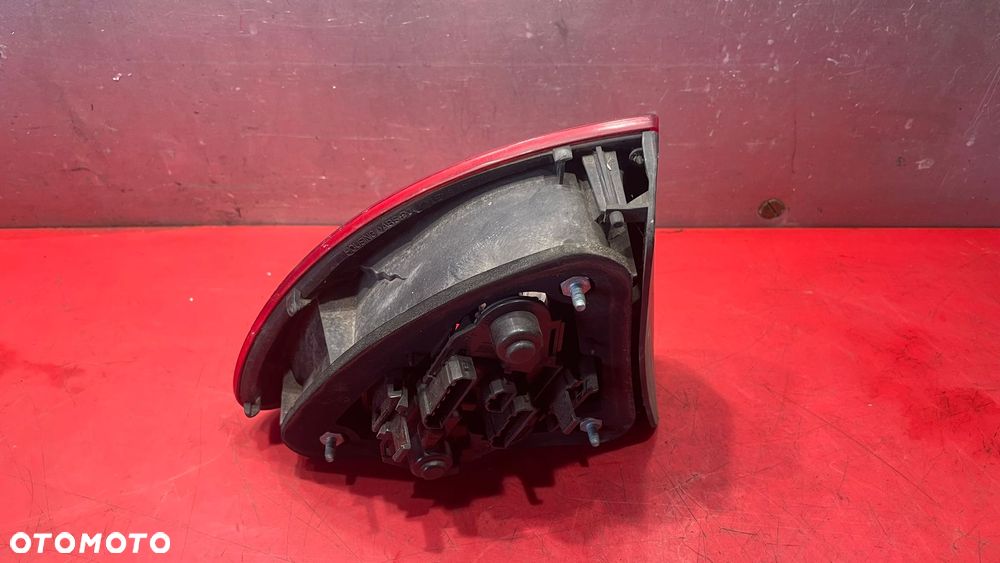 LAMPA PRAWY TYŁ SEAT LEON 1 - 3