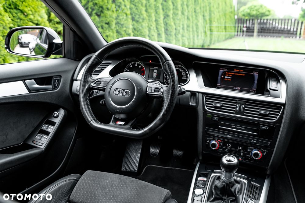Audi A4 Avant 1.8 TFSI quattro S line Sportpaket - 24