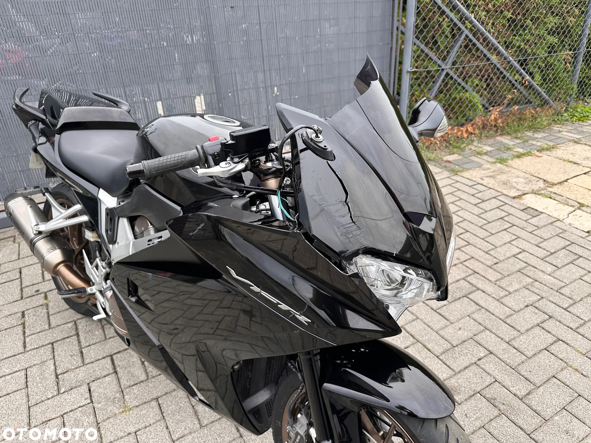 Honda VFR - 25