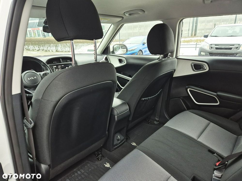 Kia Soul 64kWh M - 14