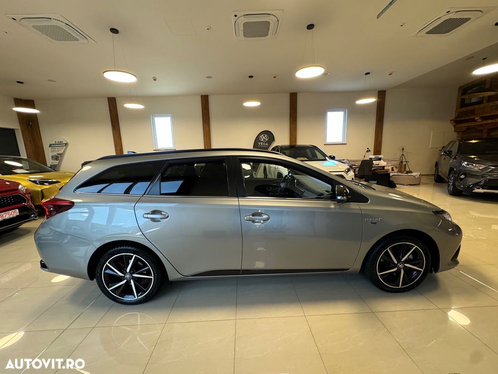 Toyota Auris 1.8 VVT-i Hybrid Automatik Touring Sports Team Deutschland - 5