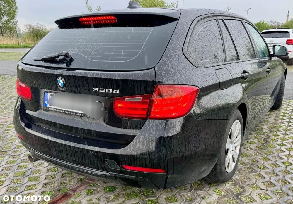 BMW Seria 3 318d DPF Edition Sport - 3