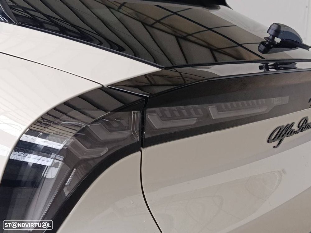 Alfa Romeo Junior 1.2 Speciale eDCT6 - 26