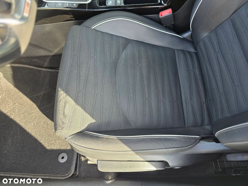 Kia ProCeed 1.5 T-GDI GT Line - 36