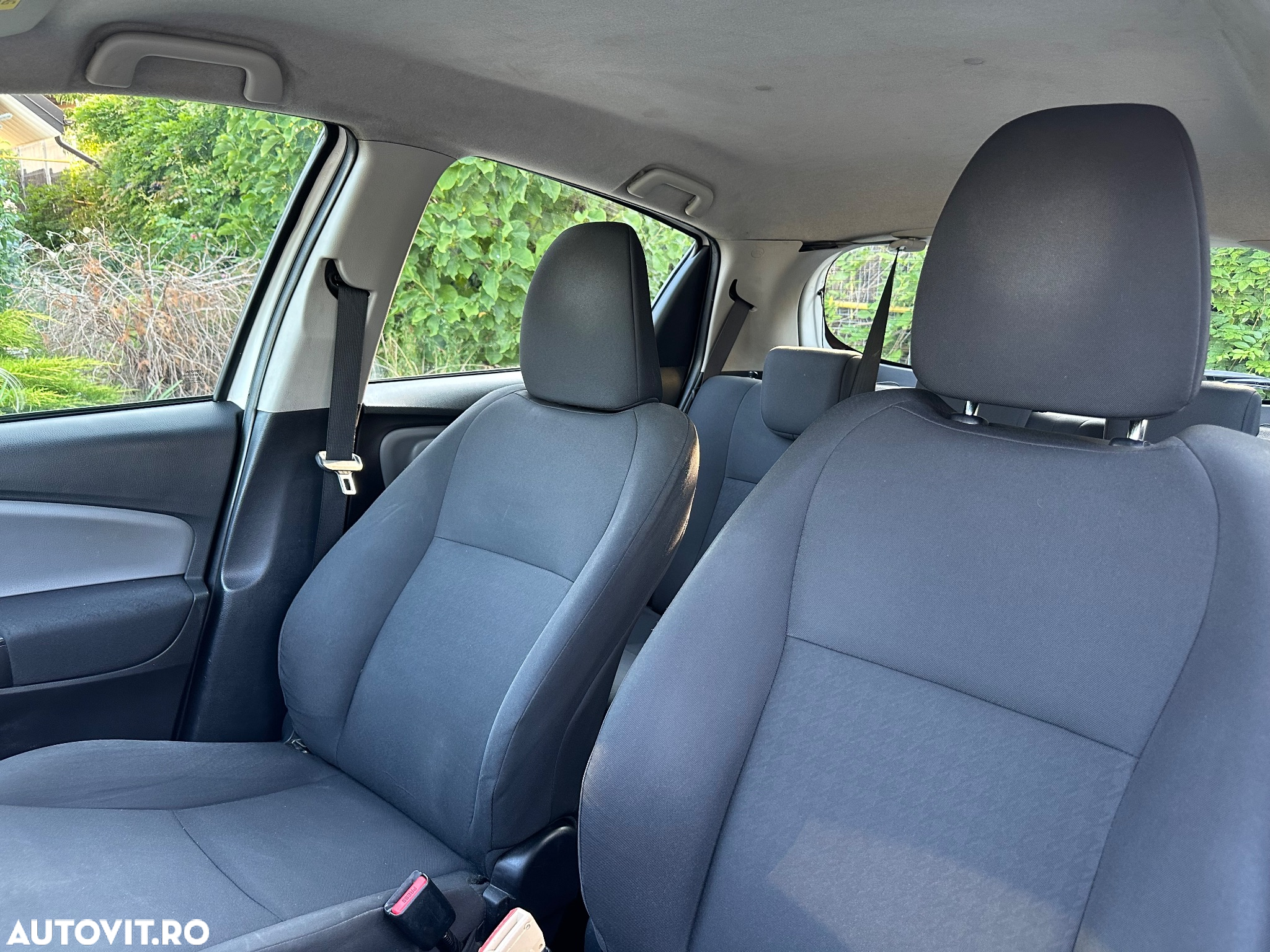 Toyota Yaris 1.5 VVT-i HSD Eco - 4