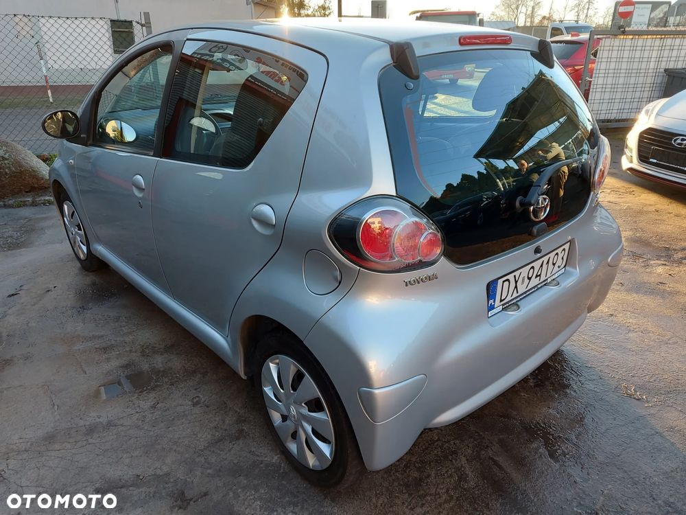 Toyota Aygo Cool&Go - 12
