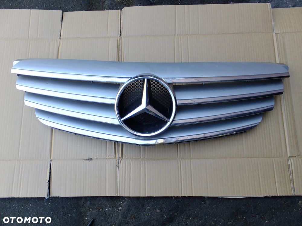 atrapa grill mercedes w245 2007r A1698800783