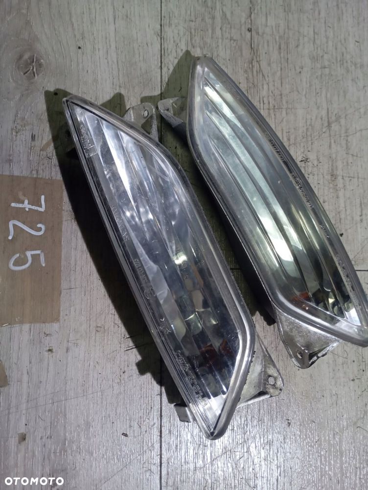 KIERUNKOWSKAZY PL PRZÓD PIAGGIO MP3 250 ie - 2