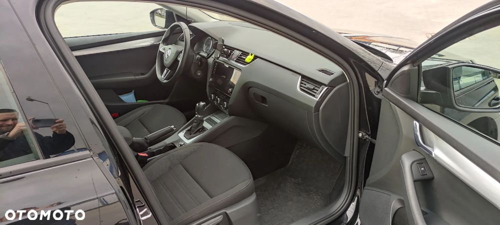 Skoda Octavia 2.0 TDI Style DSG - 8