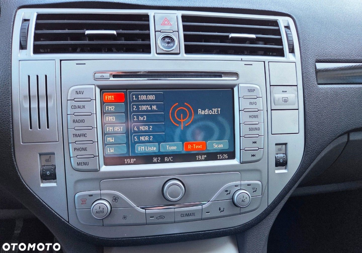 Ford Kuga - 16