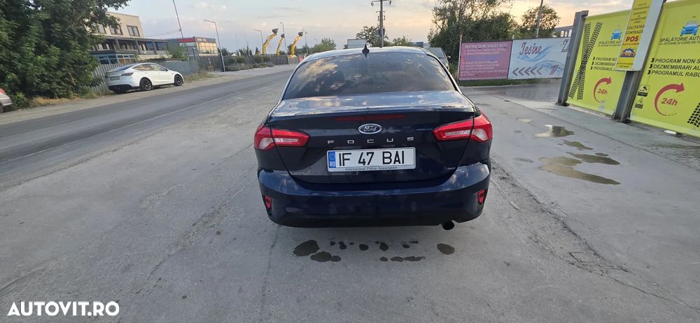 Ford Focus - 5