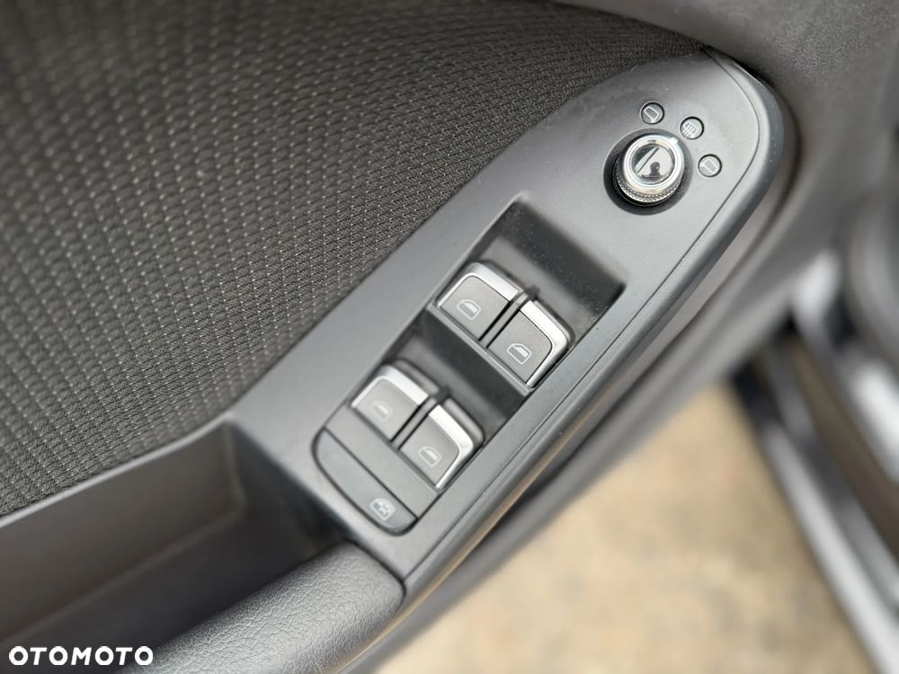 Audi A4 Avant 2.0 TDI Multitronic - 13