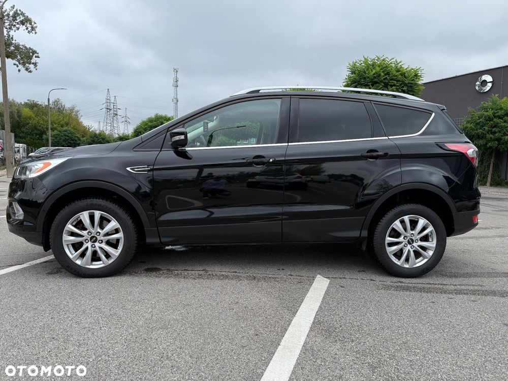 Ford Kuga 1.5 EcoBoost 2x4 Titanium - 4