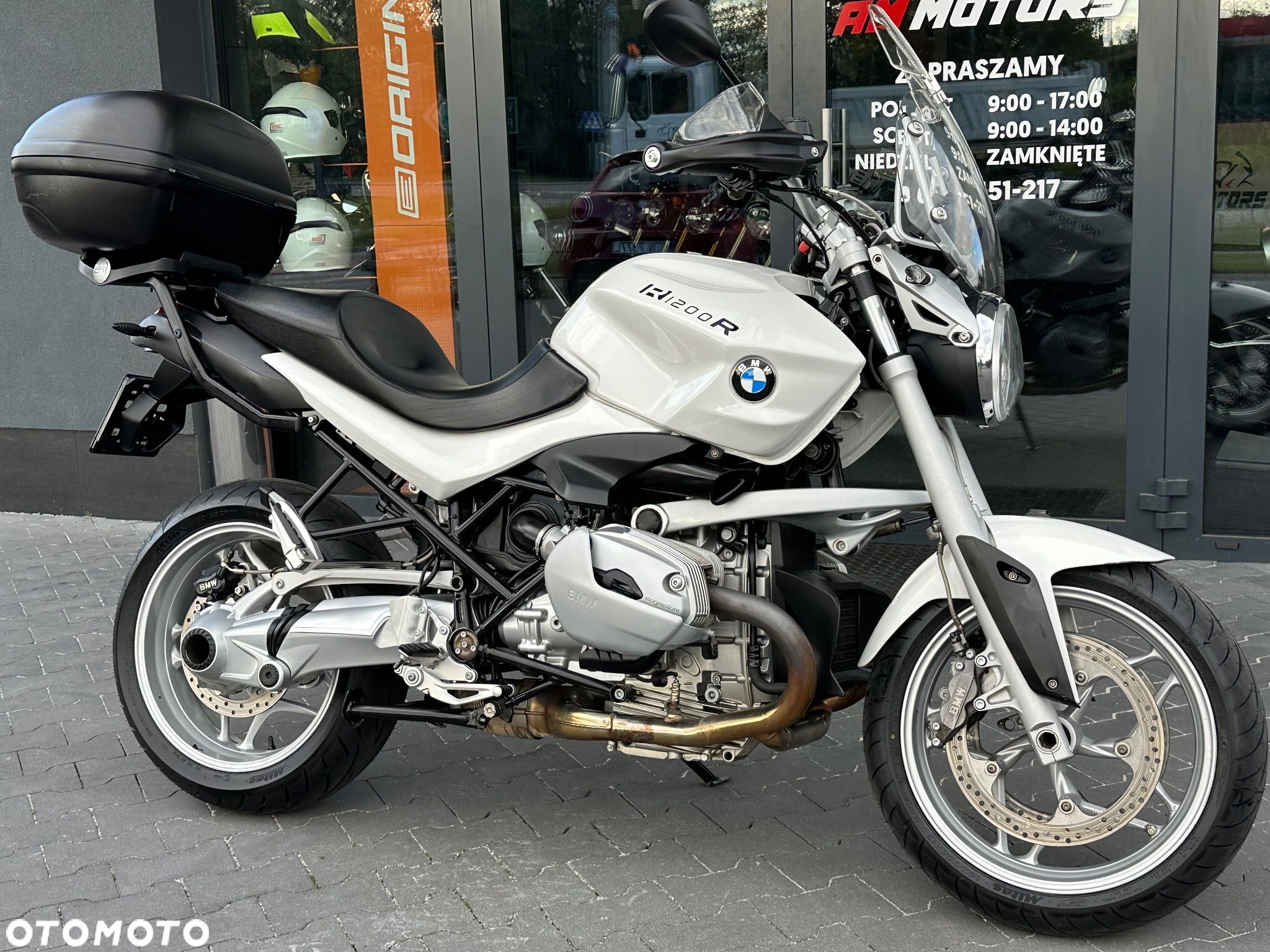 BMW R - 1