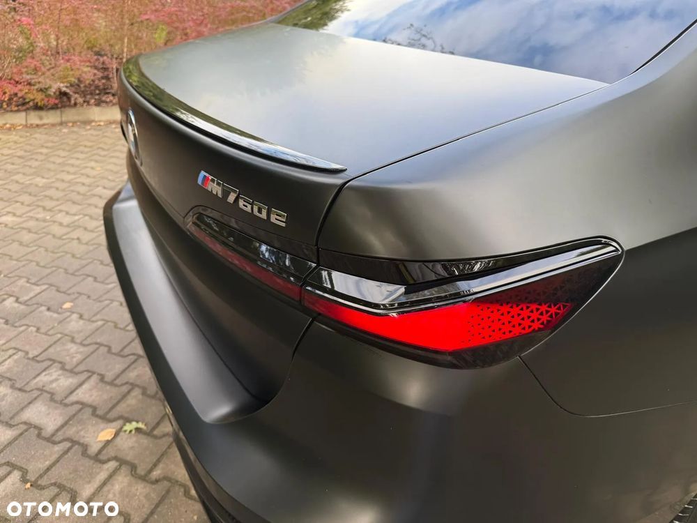 BMW Seria 7 M760e PHEV xDrive sport - 16