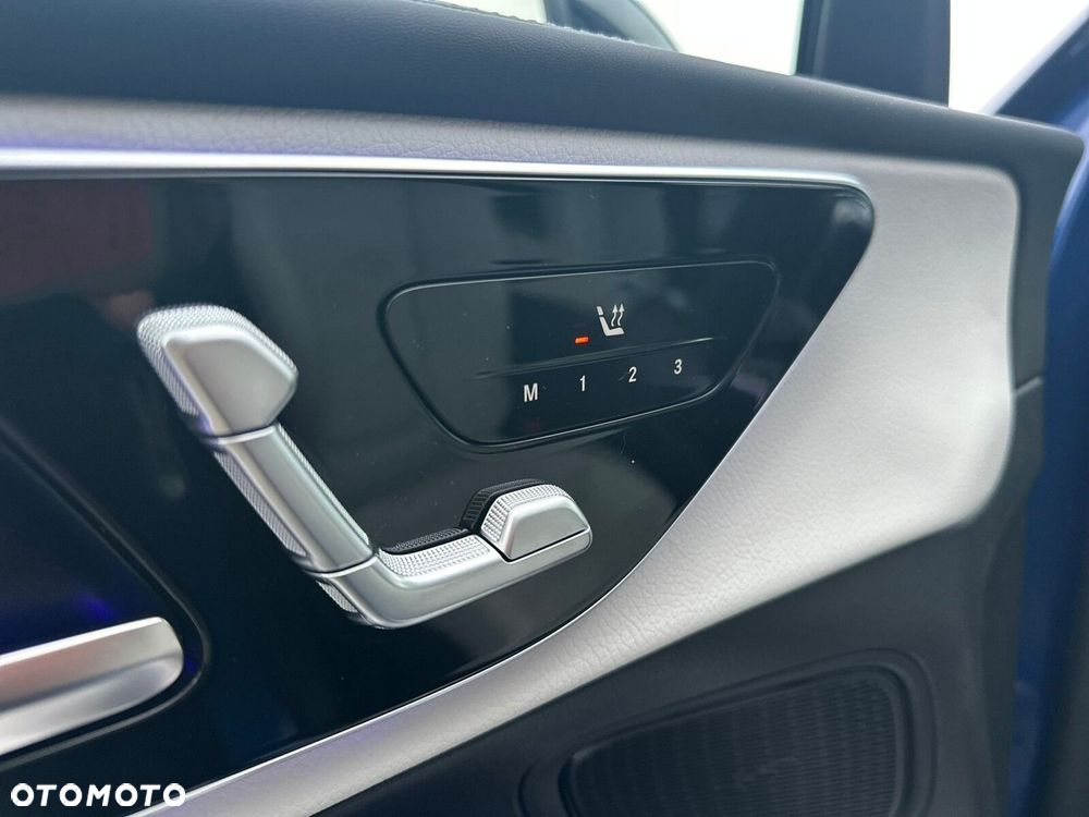 Mercedes-Benz GLC - 12