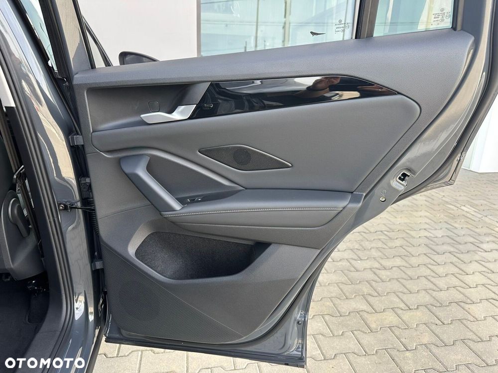 Volkswagen Tiguan - 17