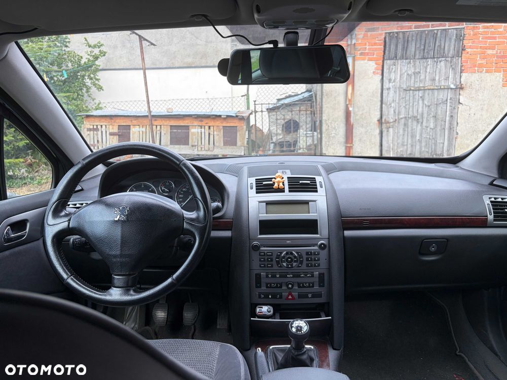 Peugeot 407 - 6