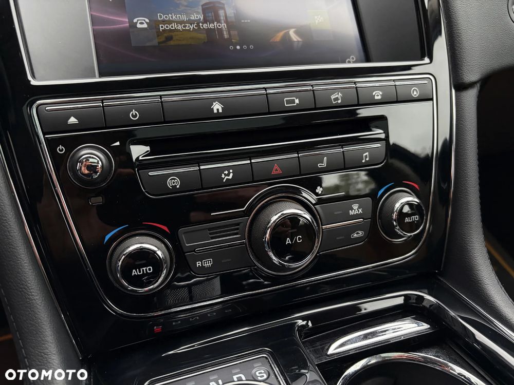 Jaguar XJ 3.0 D V6 Premium Luxury - 33