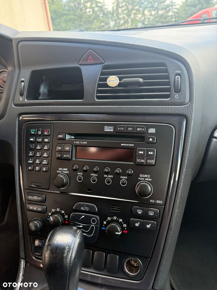 Volvo S60 2.5T Momentum - 8