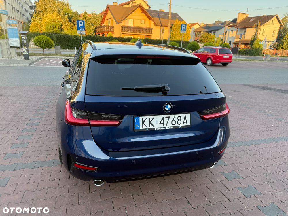 BMW Seria 3 320d Sport Line - 6