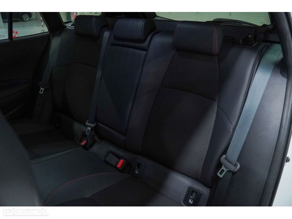 Toyota Corolla Touring Sports - 18