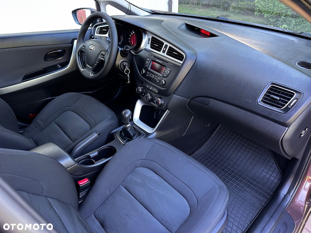 Kia Ceed 1.4 CVVT Fifa World Cup Edition - 26