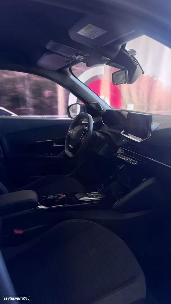 Peugeot e-2008 54 kWh Style - 13