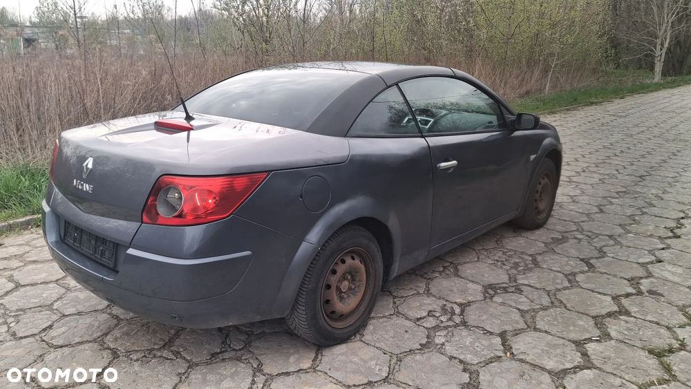 Na części RENAULT MEGANE II CABRIO SILNIK silnik 1.9 DCI 115 KM F9Q818 lakier skrzynia maska zderzak drzwi klapa szyba fotel kanapa lusterko lampa deska GWARANCJA !!! Przód Tył Zestaw Komplet Drzwi Klapa Zderzak Błotnik Maska Grill Atrapa Szyba Pas Lampa Lusterko Boczki Fotel Kanapa Kokpit Deska Rozdzielcza Przełącznik Włącznik Sterownik Przewody Wiązka Instalacja Moduł Komputer Czujnik Listwa Pompa Alternator Wtryski Głowica Rozrusznik Kompresor Sprzęgło Dwumas Silnik  Skrzynia ABS Klimatyzacji Paliwa Wspomagania Kolektor Turbina Przepustnica Zawór Chłodnica Koło Hak Belka Sanki Zawieszenie Mcpherson Półoś Amortyzator Wydech Tłumik Zacisk dach - 4