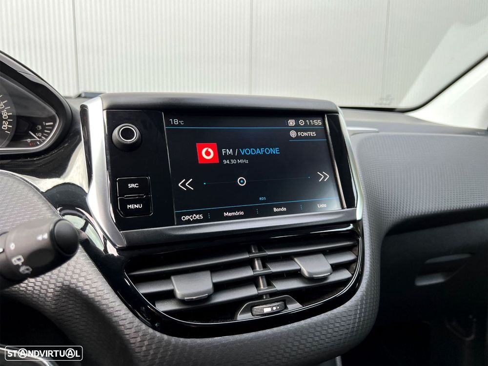 Peugeot 2008 1.5 BlueHDi Style - 28