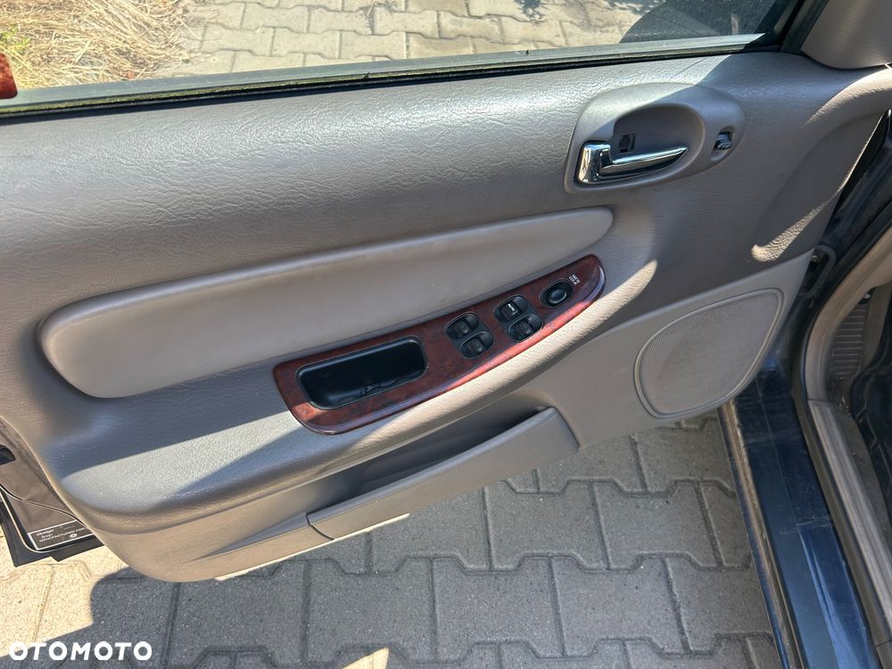 Chrysler Sebring - 6