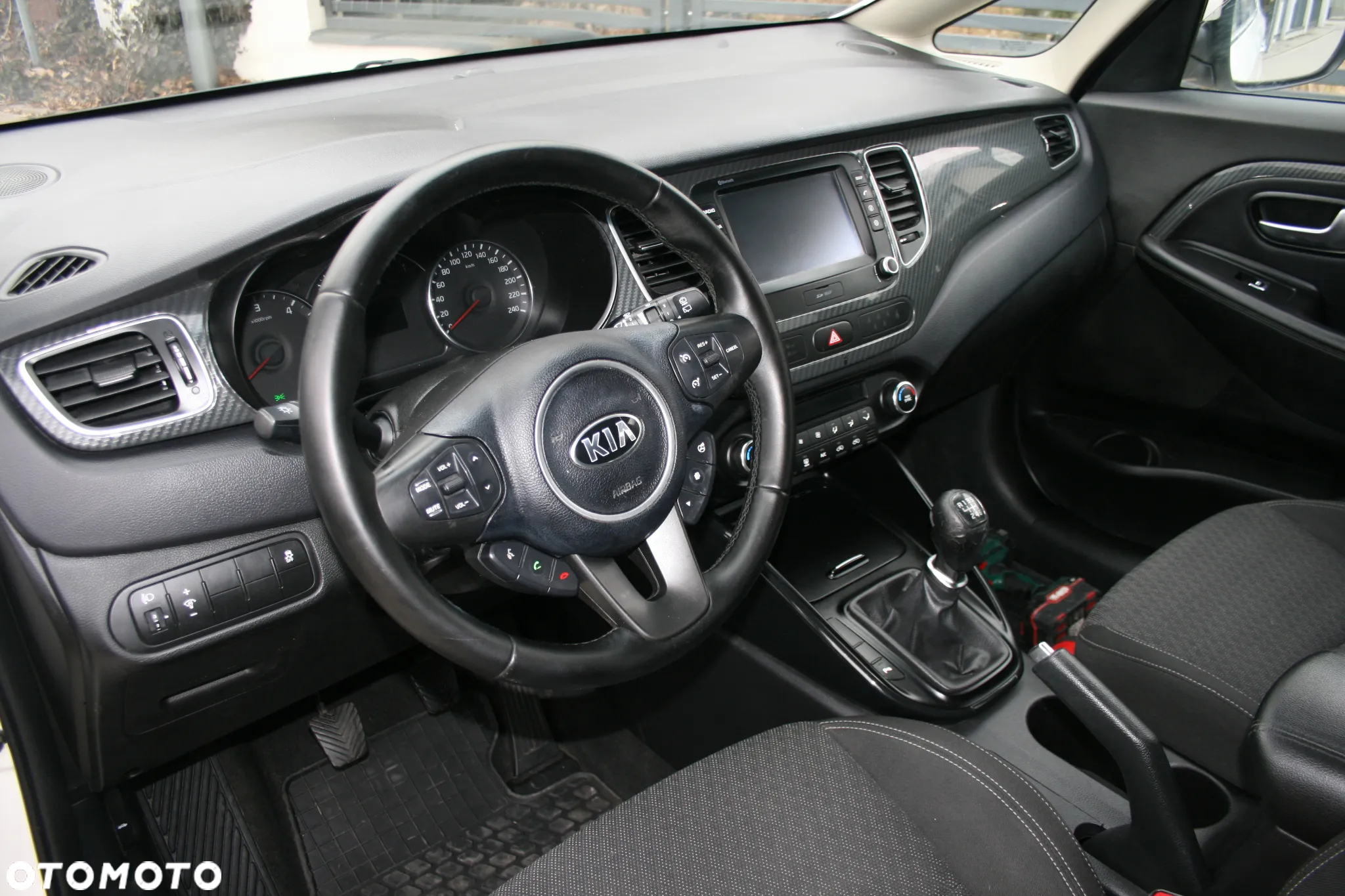 Kia Carens 1.6 GDI S 7os EU6 - 10